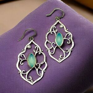 Retired Silpada ‘Wandering Ivy’ 925 Sterling Silver Chalcedony CZ Earrings W2459